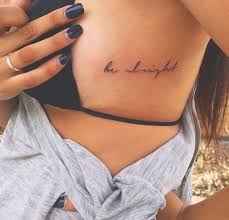 Pin Von Amanda Auf Tats Rippen Tattoos Tatowierungen Kleine Tattoos Spruche