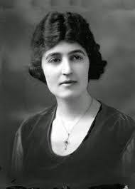 Shirley Largent's Instagram, Twitter & Facebook