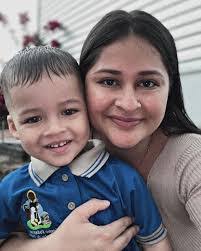 Kisha Reyes's Instagram, Twitter & Facebook