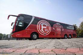 April 2017 drei sprengsätze gezündet, als sich die fußballmannschaft des bvb mit dem bus auf dem weg zum westfalenstadion befand. Fortuna Dusseldorf Das Ist Der Mannschaftsbus Von F95
