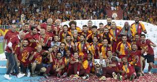 Kupa finalinde o yılın uefa şampiyonlar ligi şampiyonu real madrid ile uefa kupası şampiyonu galatasaray karşılaştı. League Leader Galatasaray Adds Super Cup To Trophy Cabinet Daily Sabah