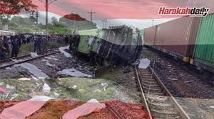 Maybe you would like to learn more about one of these? Kereta Api Barang Bertembung Bas