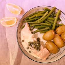 Estelle Cuisine Metissage Sur Instagram Saumon Creme Aux Capres Haricots Verts Et Pommes De Terre Grenailles Un Des Plats Que In 2020 Food Green Beans Beans