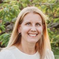 Donna Darlington's Instagram, Twitter & Facebook