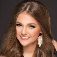 Kayla Mick's Instagram, Twitter & Facebook