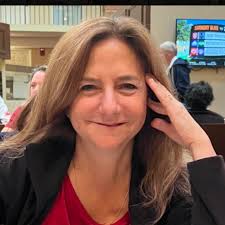 Who is a good landscaper for a fall cleanup in Nobscot- Saxonville?