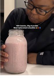 450 calories, 35g of protein smoothie A great meal replacement option...