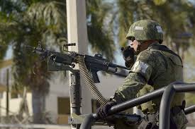 El cuerpo de fusileros paracaidistas y la brigada de la policía militar son algunos de los grupos que nunca dejan de entrenar en. Te Interesa Ingresar A La Policia Militar Sedena Lanza Convocatoria La Neta Noticias