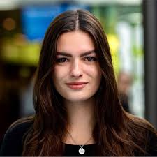 Heute fand meine mündliche Prüfung zum 1. juristischen Staatsexamen statt.  Ich bin total erleichtert, erschöpft und stolz. Ich möchte mich ganz  herzlich bei meiner Familie und Freunden bedanken…