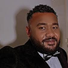 James 'The Beast' Singh created history by defeating Jonasa Kavika via a  knockout to become the first Fijian of Indian descent boxing heavyweight  champion of the country. #TimesSports #FijiNews #FijiBoxing