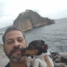 O presidente Luiz Inácio Lula da Silva (PT) disse, nesta sexta-feira  (25/7), durante agenda em Osasco, na Grande São Paulo, que a família  Bolsonaro “está traindo a nação” e induzindo o presidente