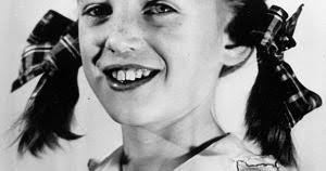 Years Ago: Pink flamingos flock to Pine City bank