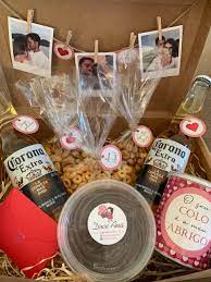 La asertividad es una habilidad social y comunicativa que se encuentra en un término medio entre la pasividad y la agresividad. Kit Dia Dos Namorados Cajas De Regalo Sorpresa Regalos Sorpresa Para Hombre Sorpresa Para Hombre