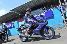 Find over 100+ of the best free r15 images. Mega Photo Gallery Of Yamaha R15 Version 3
