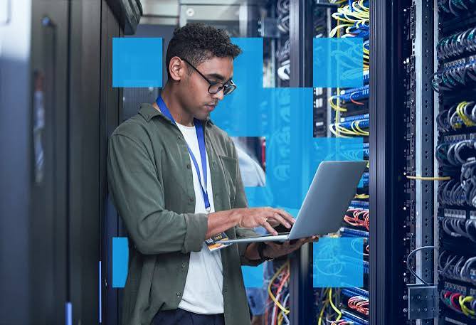 etudiant en fonction dans la cybersecurité à Omnia