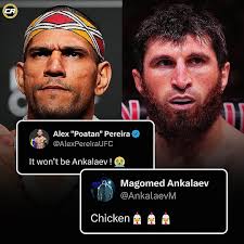 Jon jones been taking ducking advice from Alex Pereira for real.