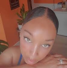 Sheena Corbin's Instagram, Twitter & Facebook