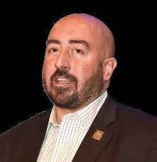 Kira Rowe's Instagram, Twitter & Facebook