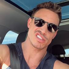 Monday Moods 😎🤨 #workflow