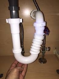 p trap under bathroom sink not lining