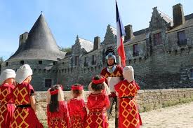 Château de pontivy (nl) château fort français (fr); Centre Bretagne Les Mille Et Une Vies Du Chateau De Pontivy Pontivy Maville Com