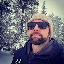 Derek Jacob's Instagram, Twitter & Facebook