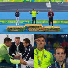 Olympiasieger renaud lavillenie hat für einen erneuten paukenschlag gesorgt. Renaud Lavillenie Stabhochspringer Weint Bei Siegerehrung Wegen Buh Rufen Stern De
