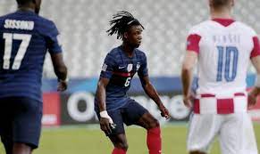 Très heureux d'être sélectionné pour la première fois avec l'équipe de france #fieredetrebleus. United Spricht Mit Camavinga