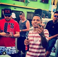 Jan omar cambero luciano, mejor conocido en el mundo como jamby el favo, es un cantante y rapero puertorriqueño. Barrio Antioquia F F Fans Jamby El Favo Colombia Facebook