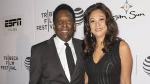 Welcome to the official facebook page of pelé. Pele S Wife Shows It S Never Too Late To Find True Love