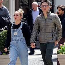 Zach braff's brother joshua is an author. Zach Braff And Florence Pugh Mourn The Death Of Their Dog E Online