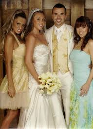 Michelle heaton (pop singer) was born on the 19th of july, 1979. Michelle Heaton 2006 Celebrity Wedding Photos Celebrity Weddings Celebrity Bride
