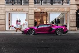 Oneclickdrive.com hosts the largest collection to rent cars by brands in dubai including convertible cars, luxury cars, sports cars, exotic suvs and supercars. Luxury Lamborghini Hire 1 Uk Platinum Executive Travel