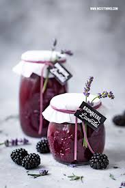 Brombeer Lavendel Marmelade Konfiture Mit Brombeeren Und Lavendelbluten Als Geschenkidee Nicest Things Brombeeren Rezepte Brombeeren Marmeladenrezepte