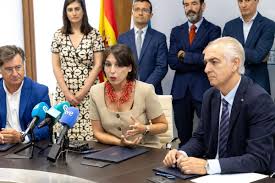 Ema Novak xxx - reached out to Sam for an immediate visit - pure satisfaction