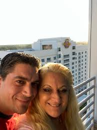 Is the Islander casino open past midnight at sea?