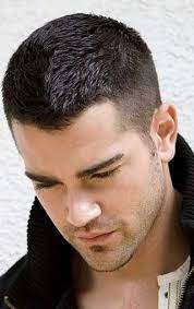 Widow S Peak Hairstyles 15 Best Hairstyles For Men Having A Widow S Peak Widows Peak Hairstyles Mens Haircuts Short Mens Hairstyles Short