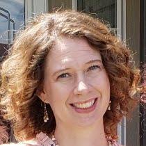 Lisa Kerr's Instagram, Twitter & Facebook