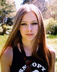 Avril ramona lavigne, мфа (англ.) ˈævrɨl ləˈviːn, мфа (фр.) avˈril laˈviɲ; Avril Lavigne On Twitter Avril Lavigne 2002