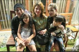 Namun, saat ini dia belum bisa bertemu dengan leticia dikarenakan sang anak saat ini dirawat oleh ibunya. Video Anak Sheila Marcia Menangis Bikin Hati Siapapun Luluh