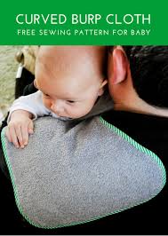 The curved middle allows this burp cloth to sit perfectly on your shoulder while protecting your chest and back from any accidental spit up. Diy Curved Burp Cloth Free Pattern For Baby Merriment Design