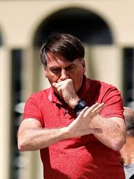 Bolsonaro veta dispensa de atestado de empregado doente por 7 dias -  23/04/2020 - UOL Notícias