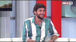 Listen to alvaro soler complete in full in the spotify app. Alvaro Soler Lo Que Mas Me Gusta Transmitir En Mis Canciones Es Alegria Hola Tv Youtube