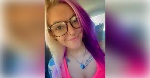 Kara Sheldon's Instagram, Twitter & Facebook