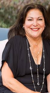 Bernadette Ramsey's Instagram, Twitter & Facebook