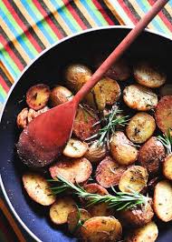 Pan Fried Baby Potatoes With Fresh Rosemary With Baby Potatoes Garlic Fresh Rosemary Fresh Thyme Oliv Fresh Rosemary Recipes Rosemary Recipes Baby Potatoes