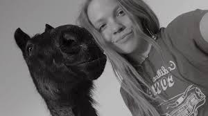 Ashley Tosh » (@ashtag.tosh) • Instagram photos and videos