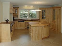 Espacios salón para eventos, pista de baile, estacionamiento, bar, cocina para uso del banquetero, terraza, jardín. Cocina Rustica Tradicional La Cocina De Campo Tradicional Y Cocina Rustica Alpina
