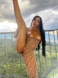 Laura Peralta  lauraperalta096  lauraperaltat Голи Изтичания OnlyFans  Снимки 4 - Изтекли Модели