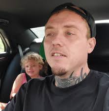 Bit of a tech support question. My son has an Xbox series x with a 28" 4k  monitor with 60hz refresh rate and 1ms response, but want to know if  changing to